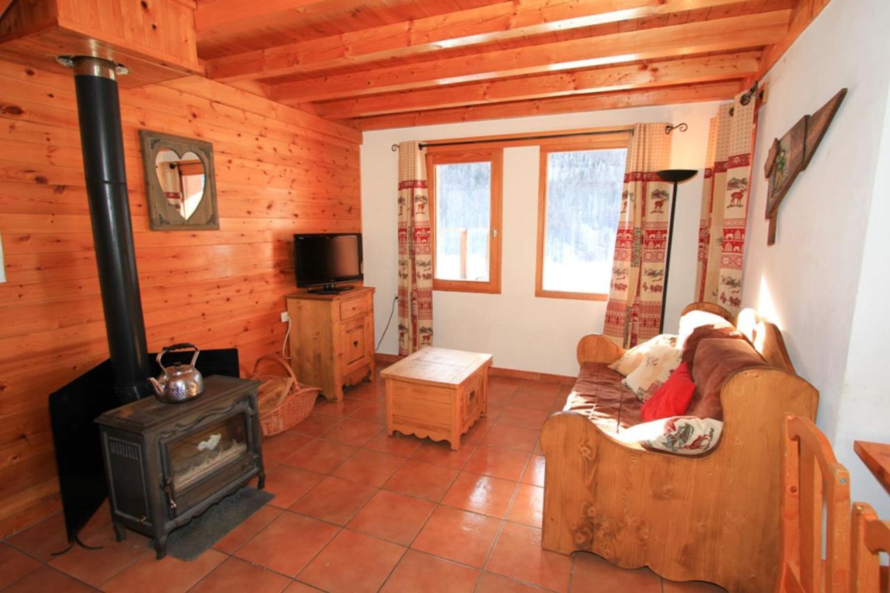 Chalet Le Melezin Hameau Des Chazals Nevache Hautes Alpes Exterior photo